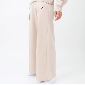 Brand new tan Nike sweats
